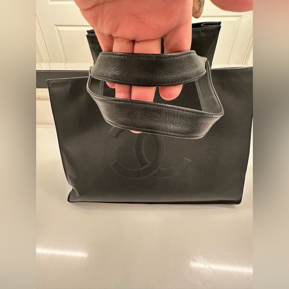 Authentic CHANEL CC JUMBO XL LOGO CAVIAR SHOPPER TOTE BAG + Chanel Zip Wallet - Picture 2 of 16